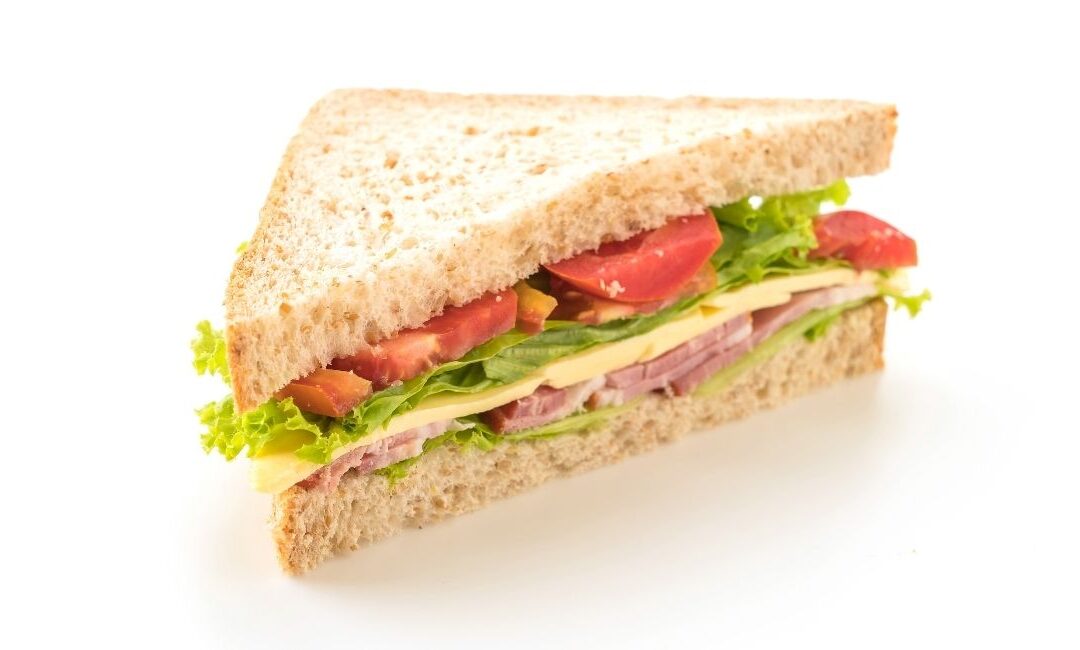 Llevar comidas prácticas para oficina puede ser la opción más recomendable para garantizar una alimentación saludable y económica.